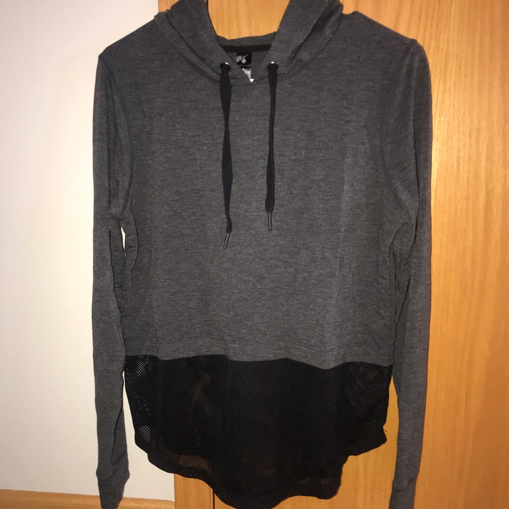 Workout Sweatshirt w mesh bottom